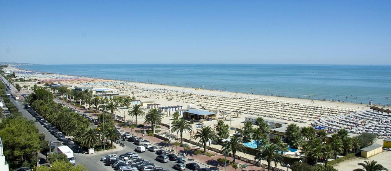 Beach E Relax A ג'וליאנובה מראה חיצוני תמונה
